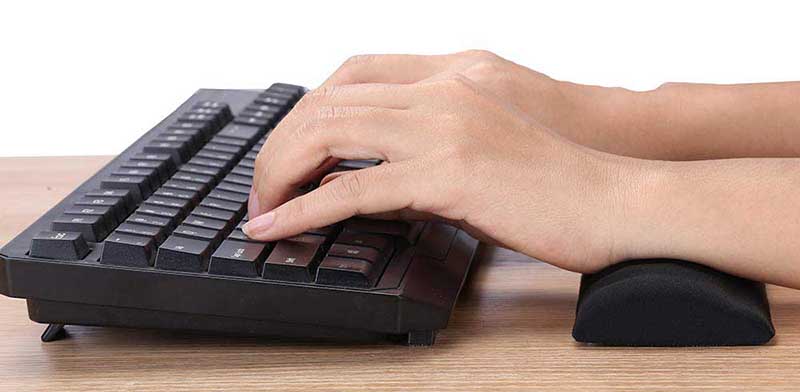 Reposamuñecas para teclado: ¿por qué es usarlos?