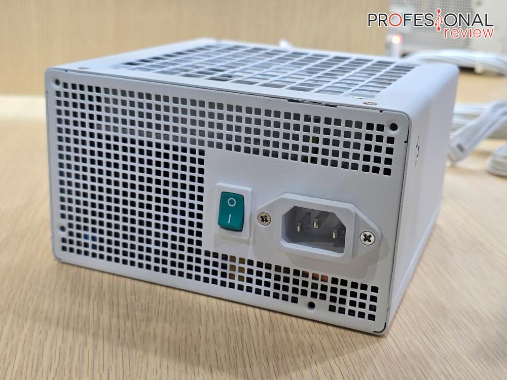 DeepCool PN-M y PX-S, fuentes de hasta 1200 W compatible con ATX 3.1 y PCIe 5.1